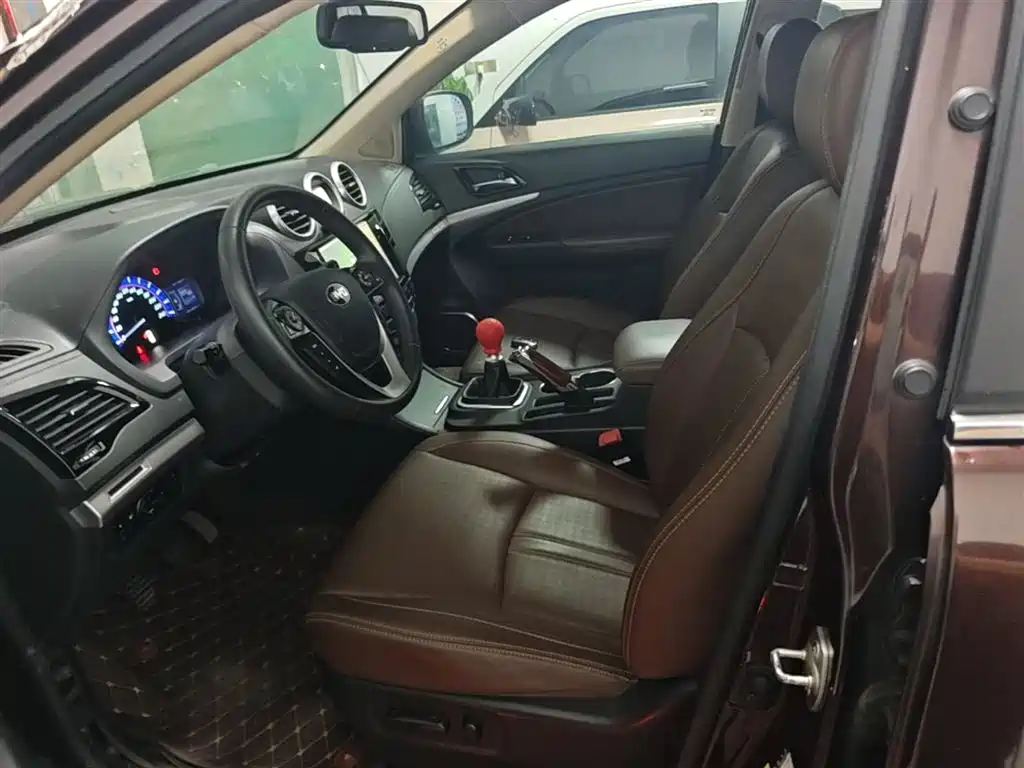 BYD S7 2016 1.5T Manual Premium Model фото 15