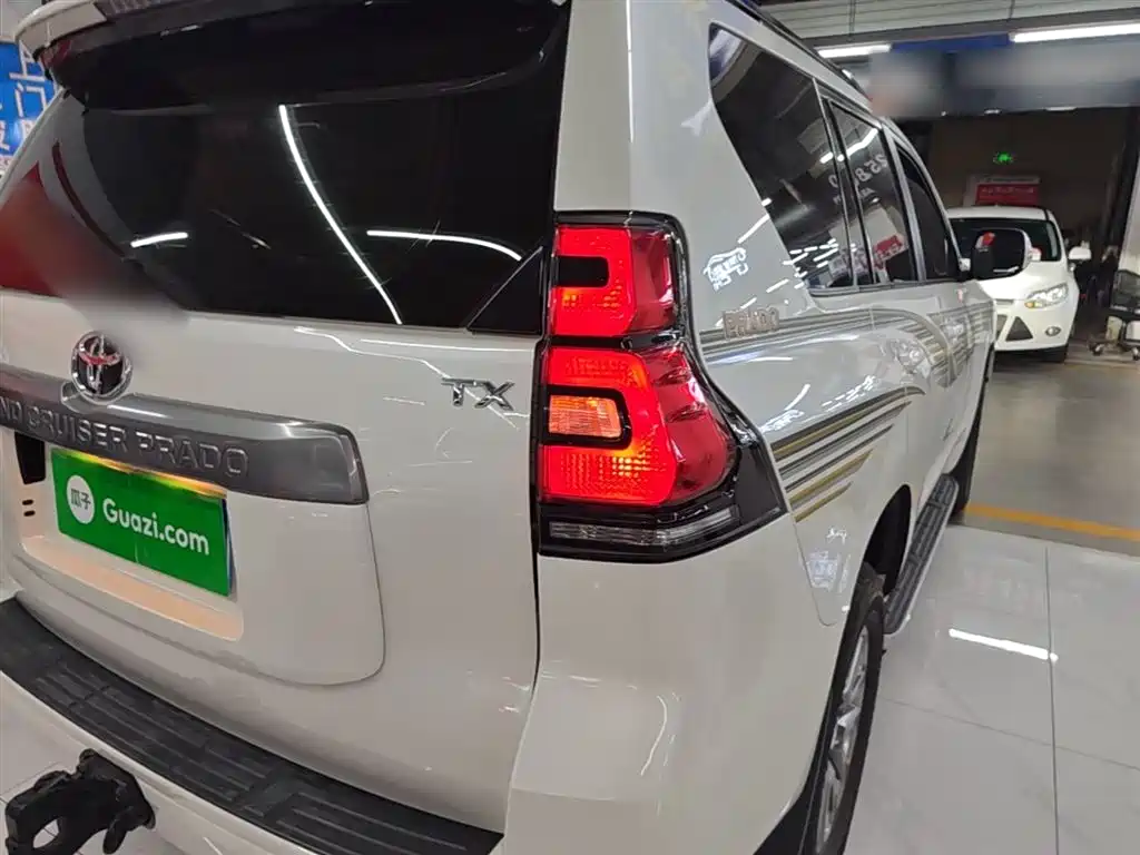 Toyota Prado 2018 3.5L Auto TX-L фото 8