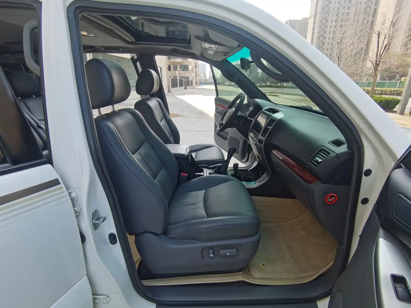 Toyota Prado 2010 4.0L Automatic VX фото 9