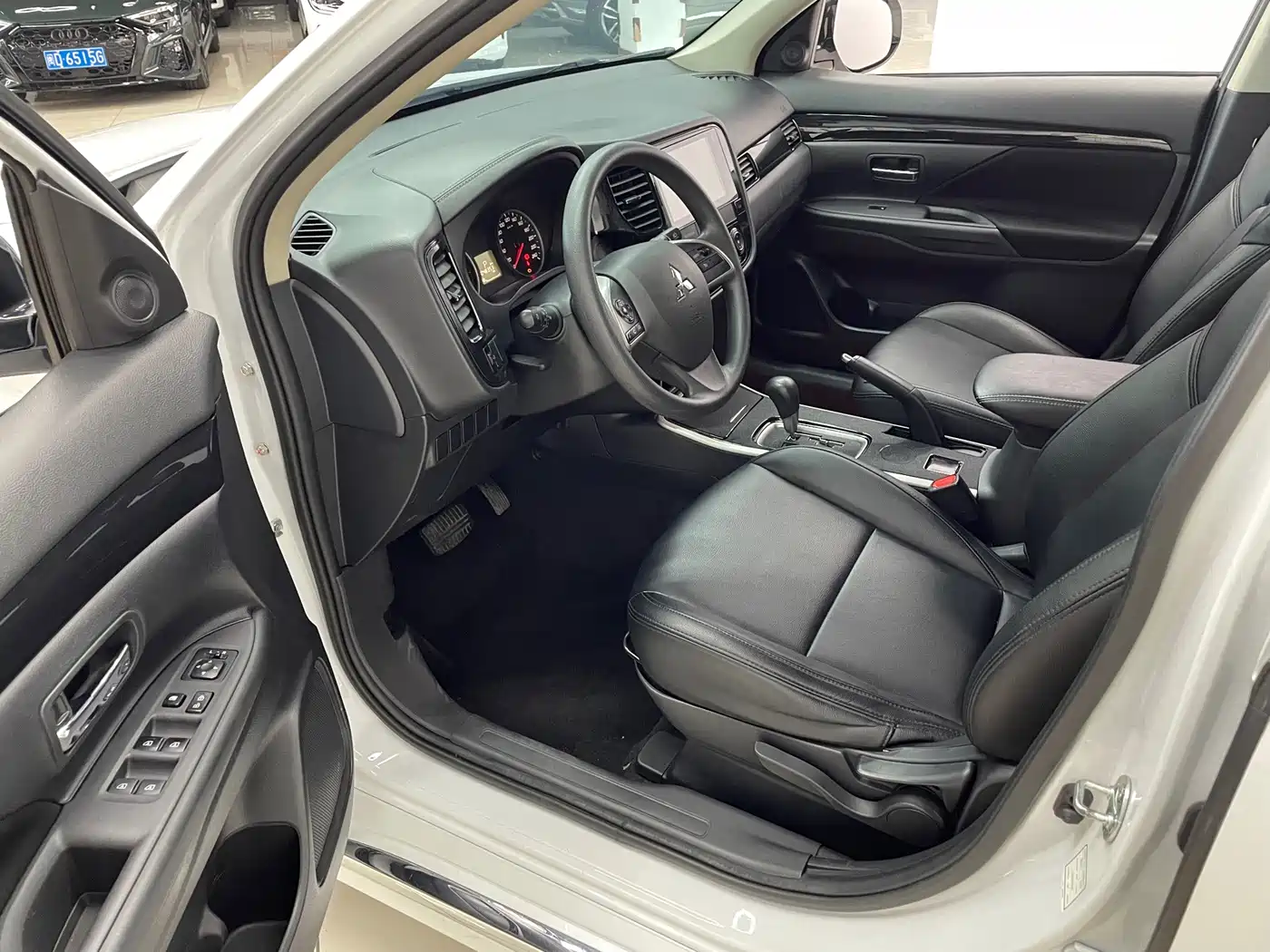 Mitsubishi Outlander 2022 2021 Facelift 2.0L 2WD Comfort Edition 5-Seater