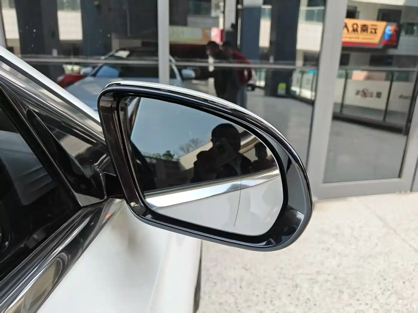 Mercedes-Benz E-Class 2019 E 300 L Fashion фото 29