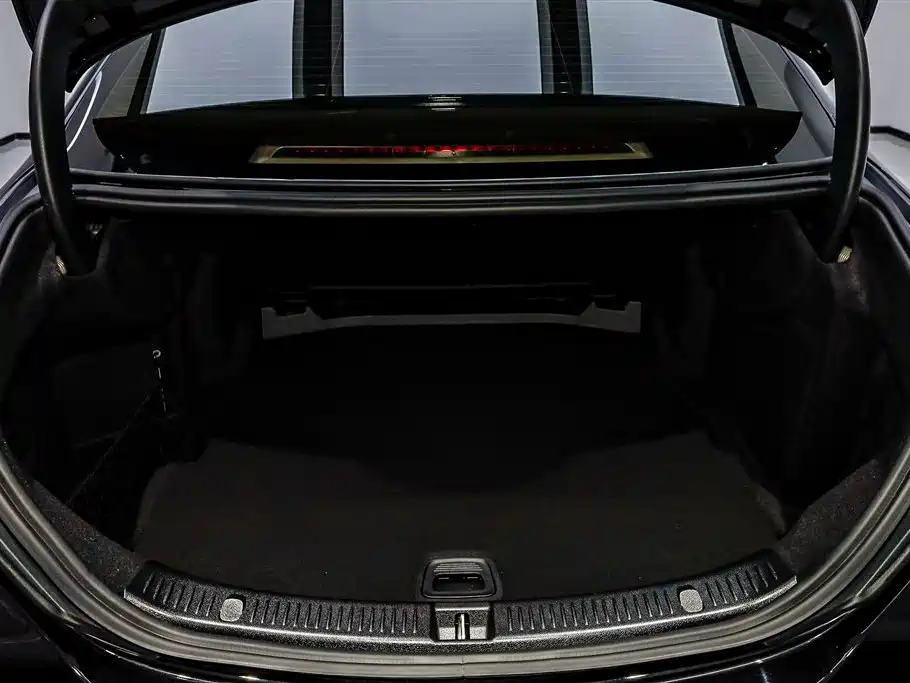 Mercedes-Benz E-Class 2021 Facelift E 300 L Luxury фото 4
