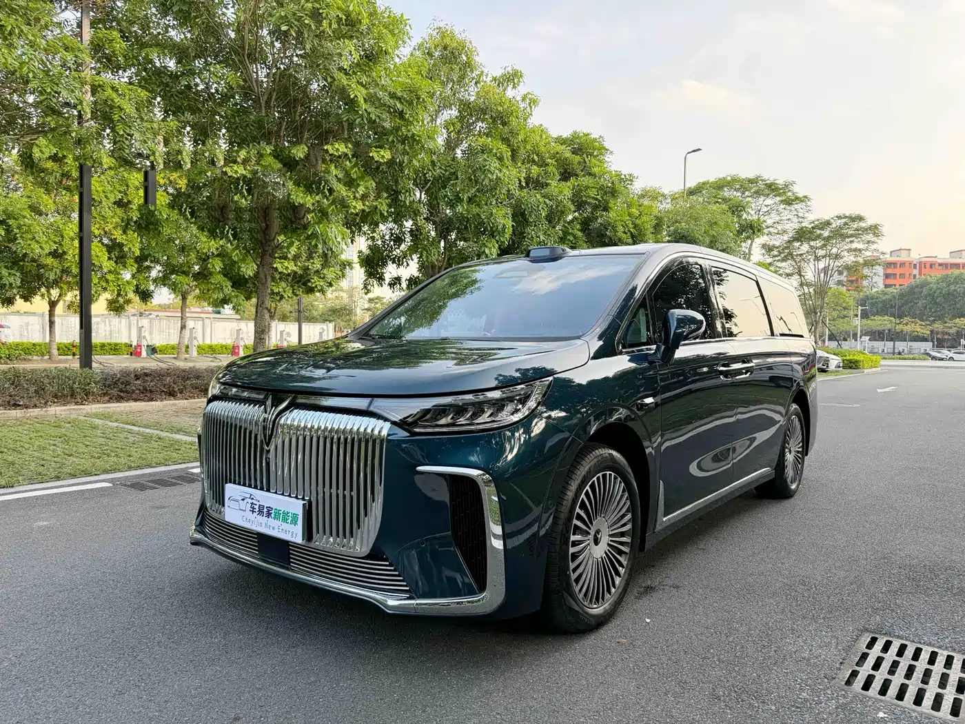 Voyah Auto Voyah Dreamer 2025 PHEV AWD Flagship Qian Kun Edition