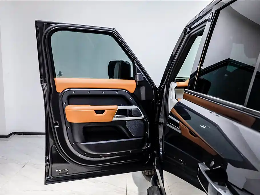 Land Rover Defender 2024 110 3.0T P400 X-DYNAMIC HSE фото 27