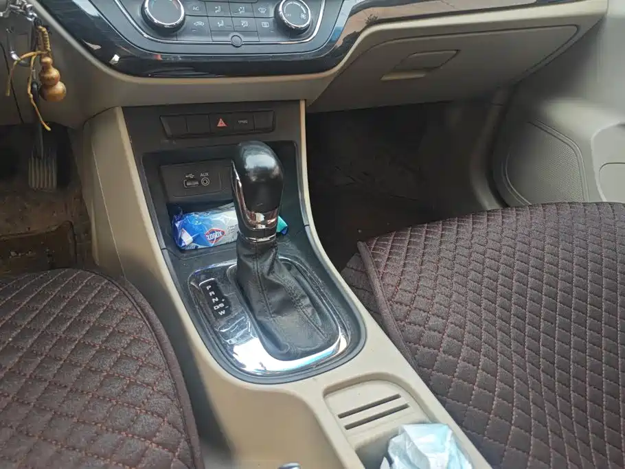 Roewe 360 2015 2015 1.5L Automatic Luxury