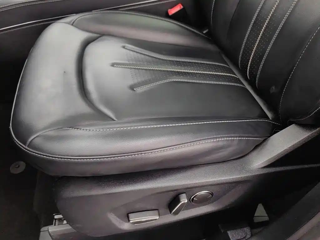 Фото 20 - Ford Edge