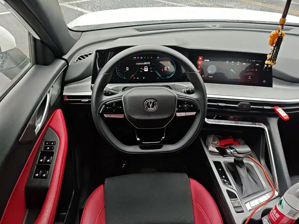 Фото 11 - Changan CS35 PLUS