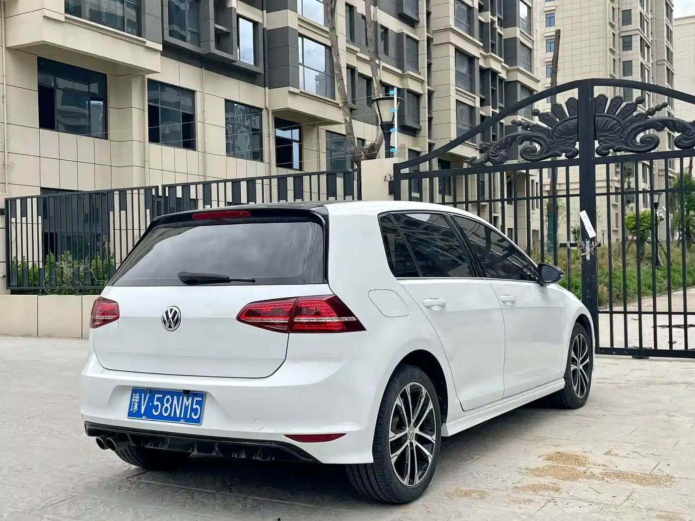 Volkswagen Golf 2016 1.4TSI Automatic R-Line фото 7