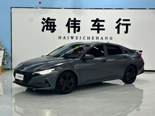 Hyundai Elantra 1.5L CVT LUX, Премиум