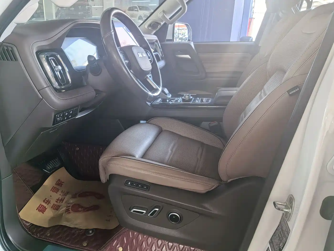 BAIC ORV Beijing Off-Road BJ60 2022 2.0T National Day Edition 7-Seater фото 5