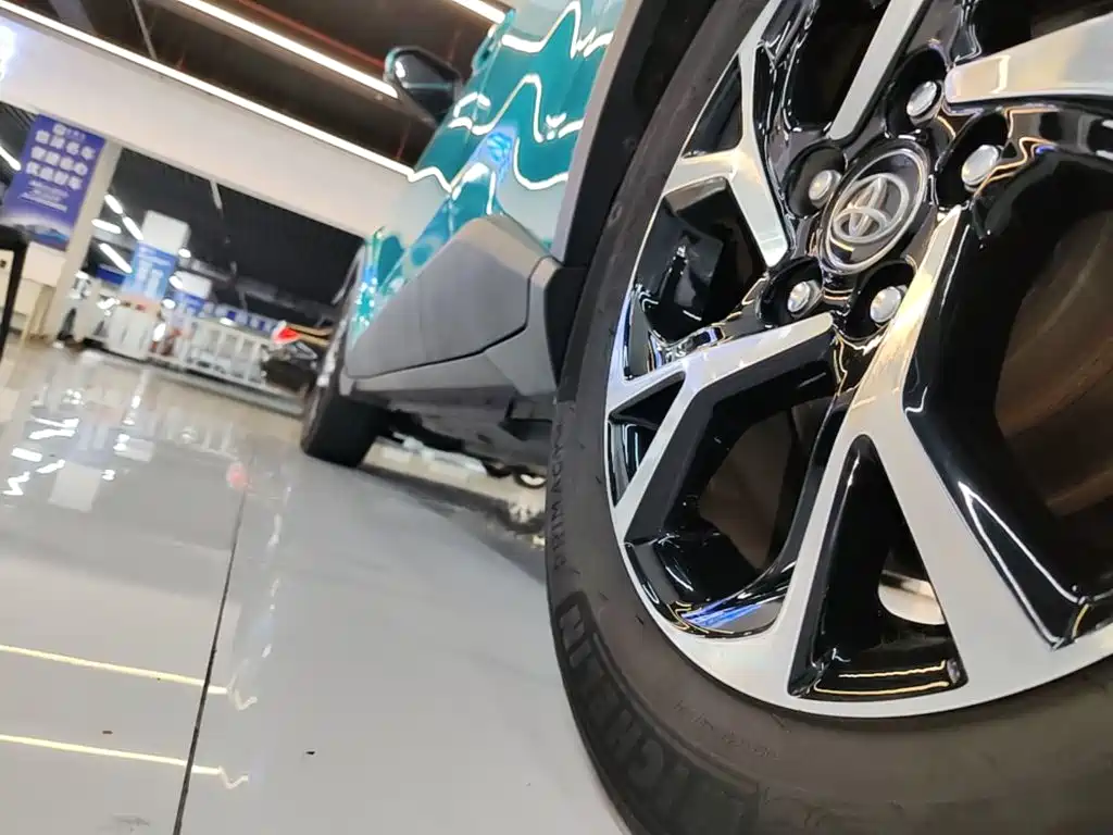Photo 22 - Toyota C-HR