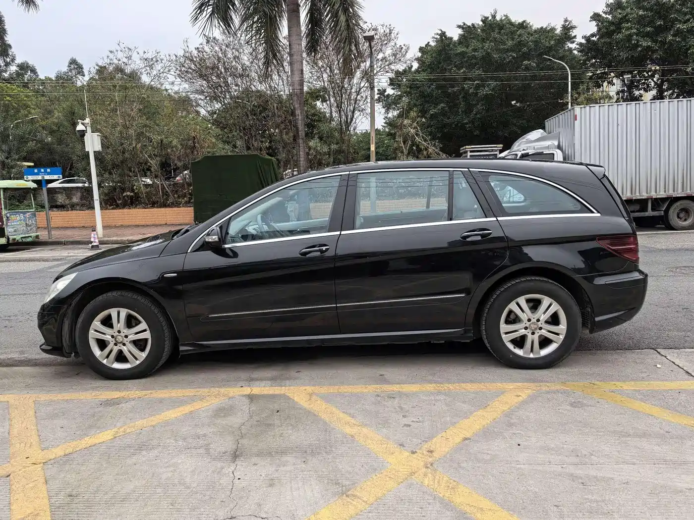 Mercedes-Benz R-Class 2010 R 350 L 4MATIC Grand Edition фото 7