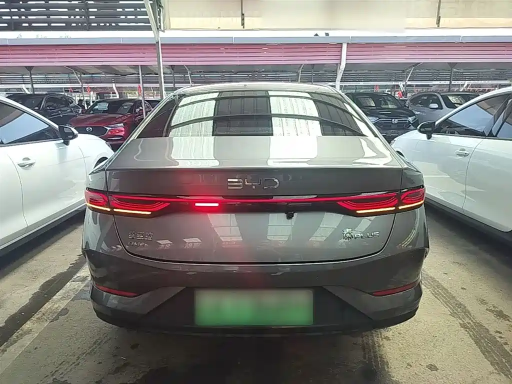 BYD Qin PLUS 2025 DM-i Smart Drive 55KM Leader фото 6