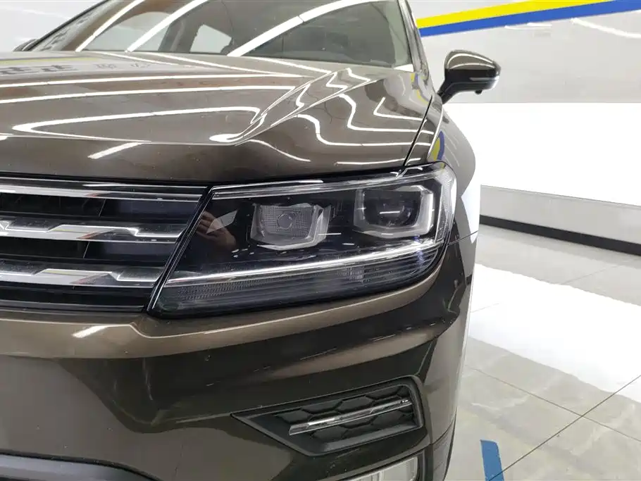 Volkswagen Tiguan L 2018 330TSI Automatic 2WD Luxury Edition фото 5