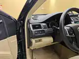 Фото 12 - Toyota Camry