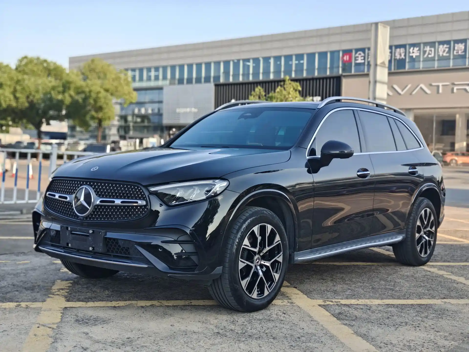 Фото 2 - Mercedes-Benz GLC