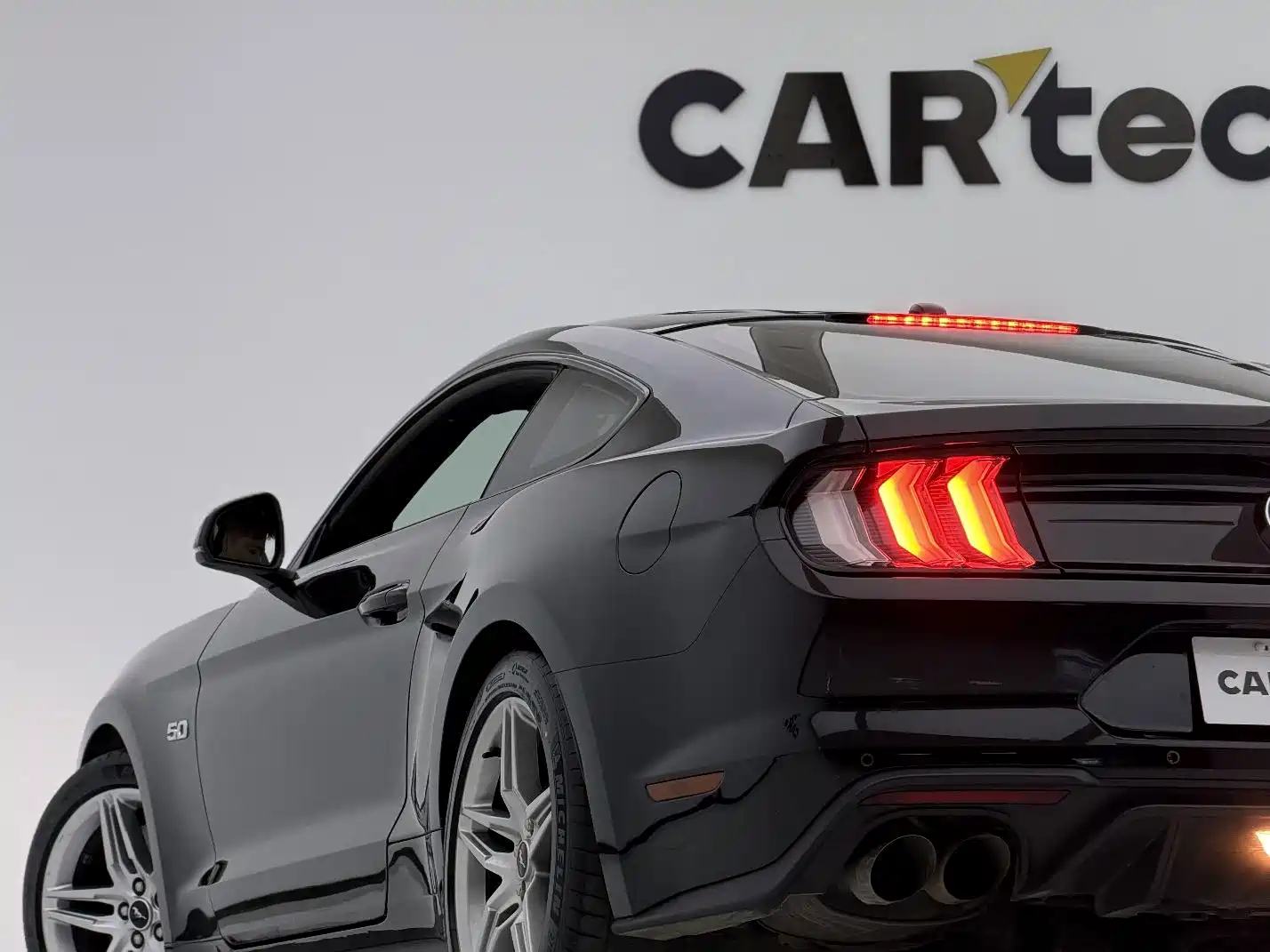 صورة 21 - Ford Mustang
