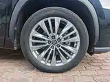 Photo 15 - Toyota Highlander