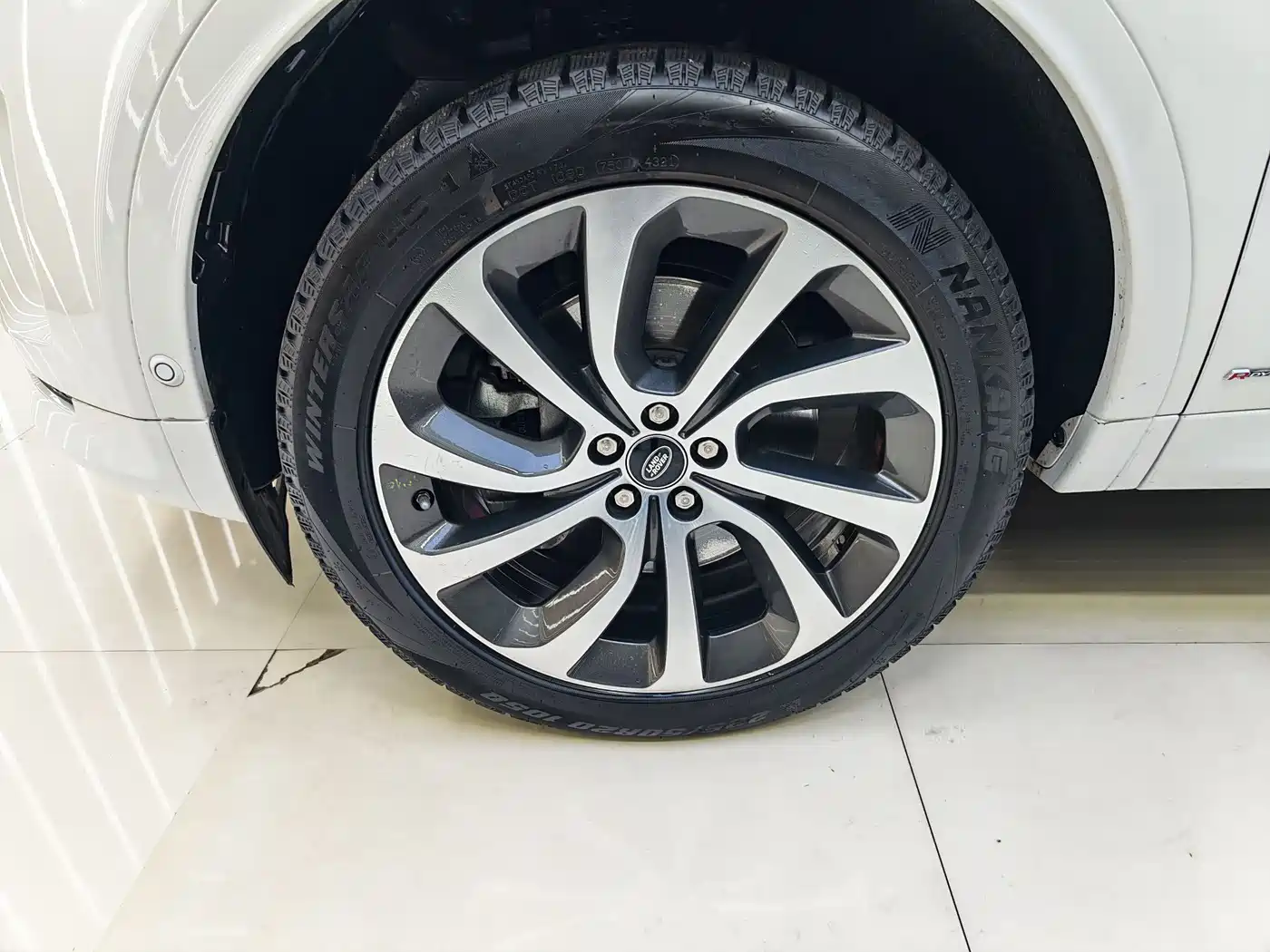 Land Rover Discovery Sport 2020 249PS R-Dynamic Performance Tech 5-seater фото 20