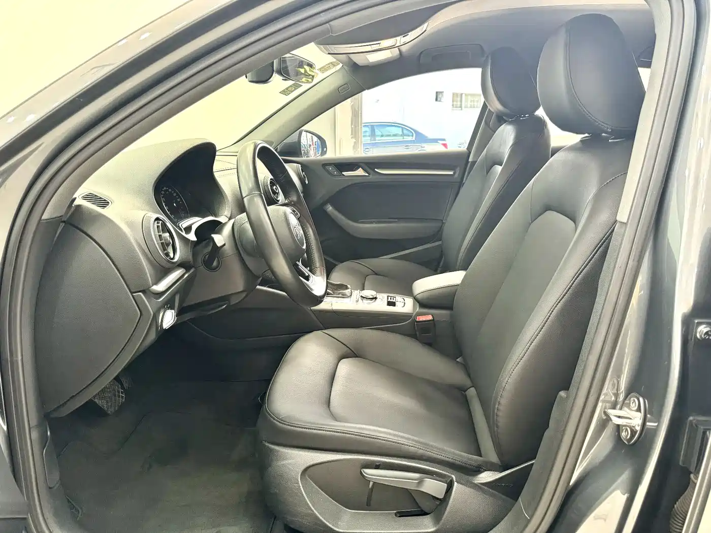 Audi A3 2018 30th Anniversary Limousine 35 TFSI Progressive фото 15