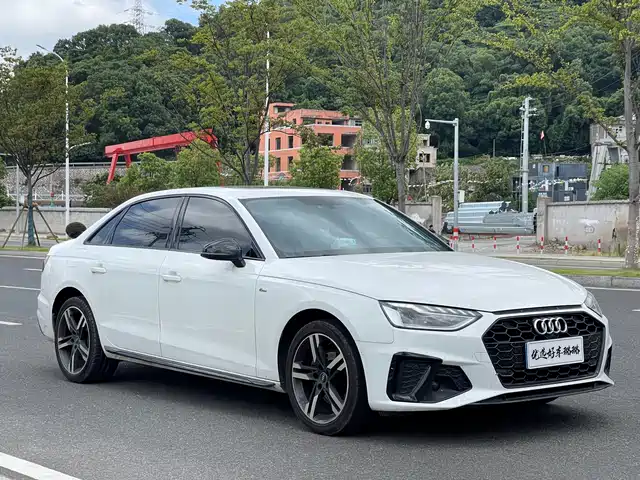Audi A4L 2023