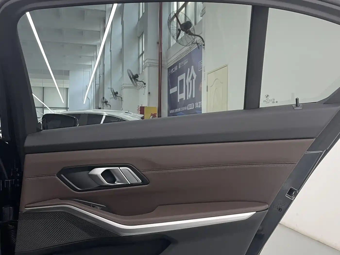 BMW 3 Series 2023 320Li M Sport Package фото 20