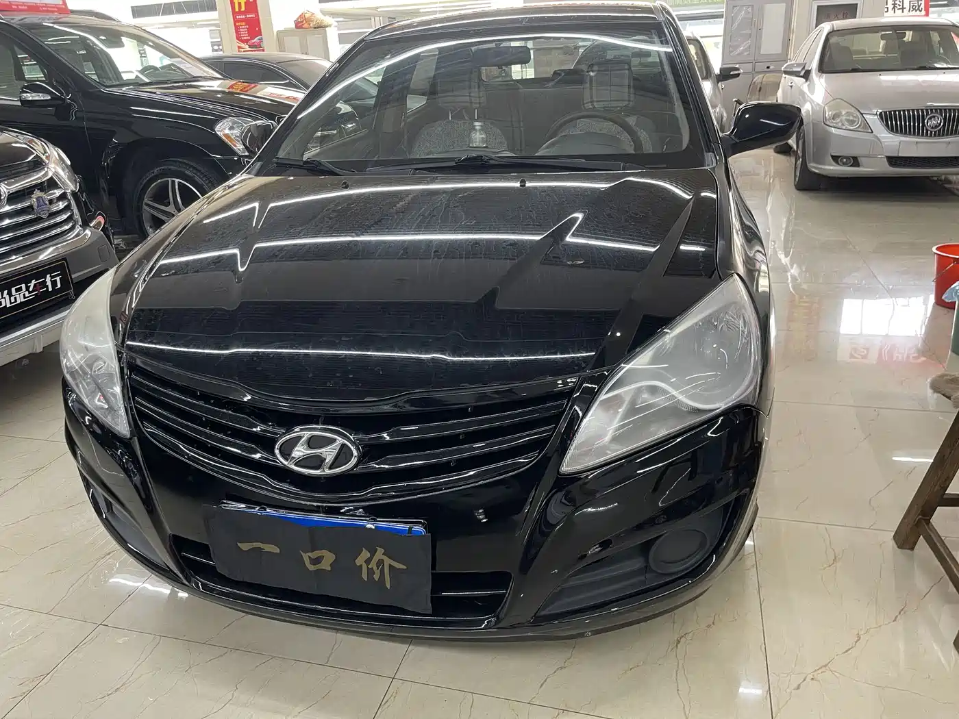 Hyundai Elantra 2016 1.6L Manual Family Joy Edition фото 2
