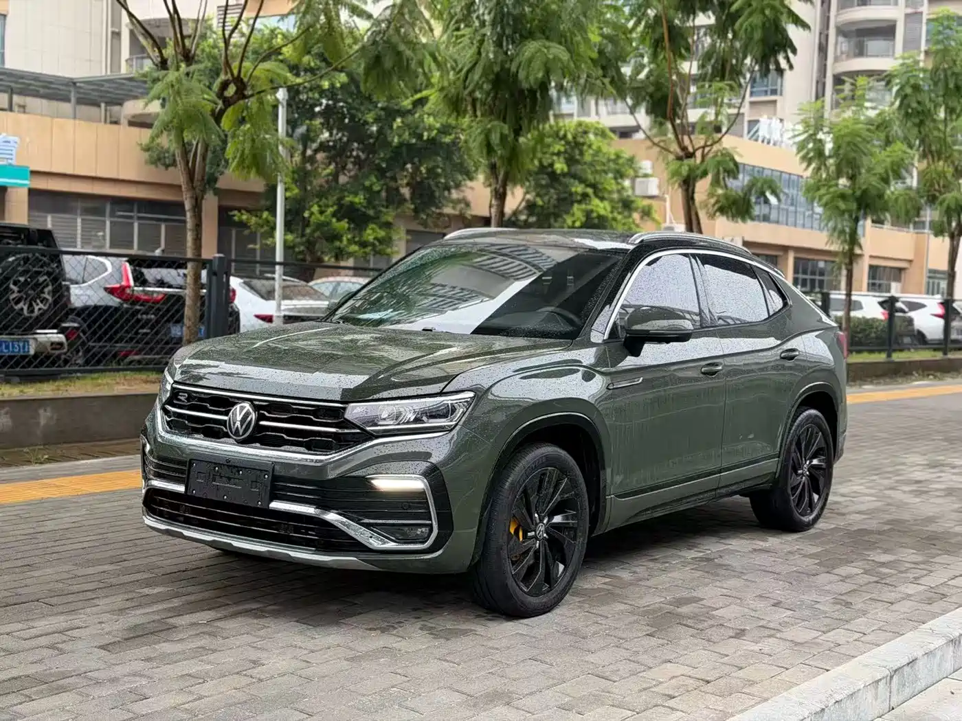 Фото 1 - Volkswagen Tayron X