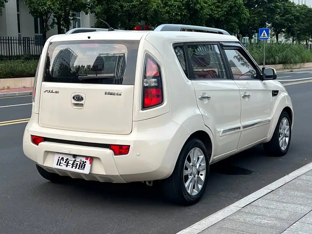 Kia Soul 2013 2012 1.6L AT GLS
