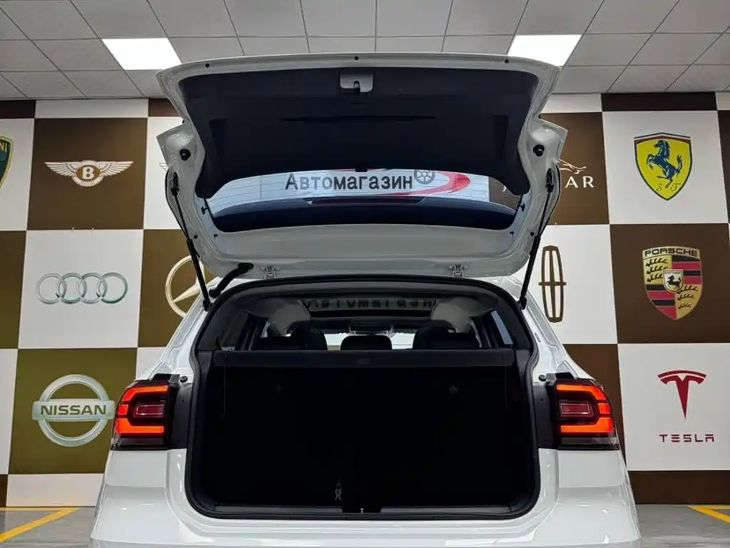 Volkswagen Tacqua 2023 2021 1.5L Automatic Smart Connect Edition