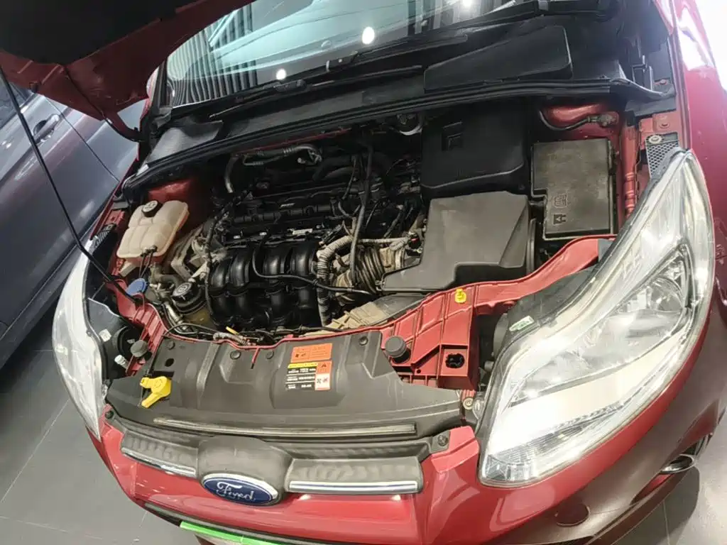 Фото 20 - Ford Focus