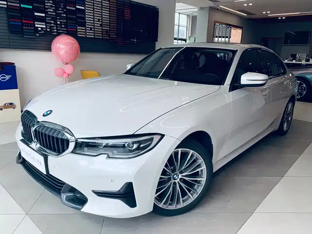 BMW 3 Series 2020 320i Sport Package — фото 1