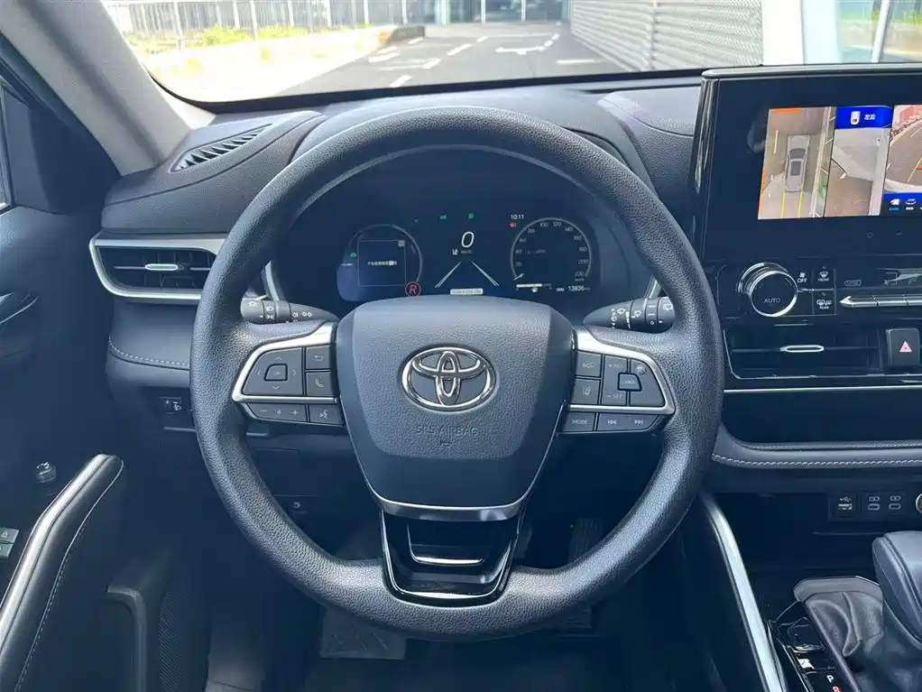 TOYOTA HIGHLANDER