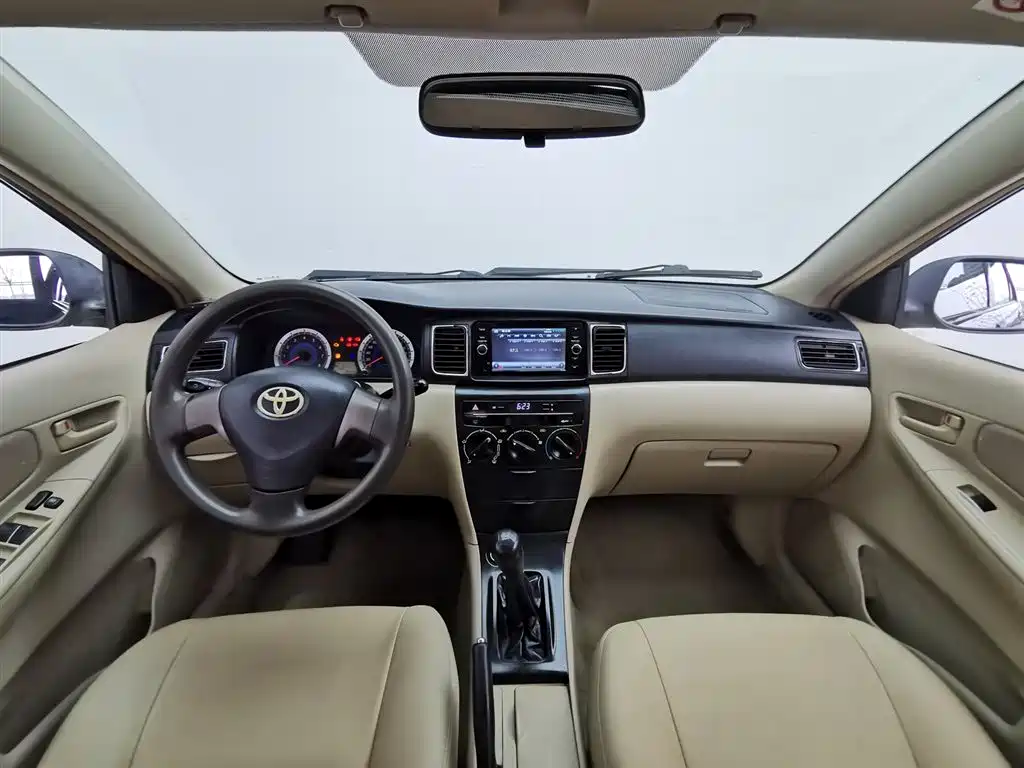 Toyota Corolla 2013 1.6L Manual Value Edition фото 5
