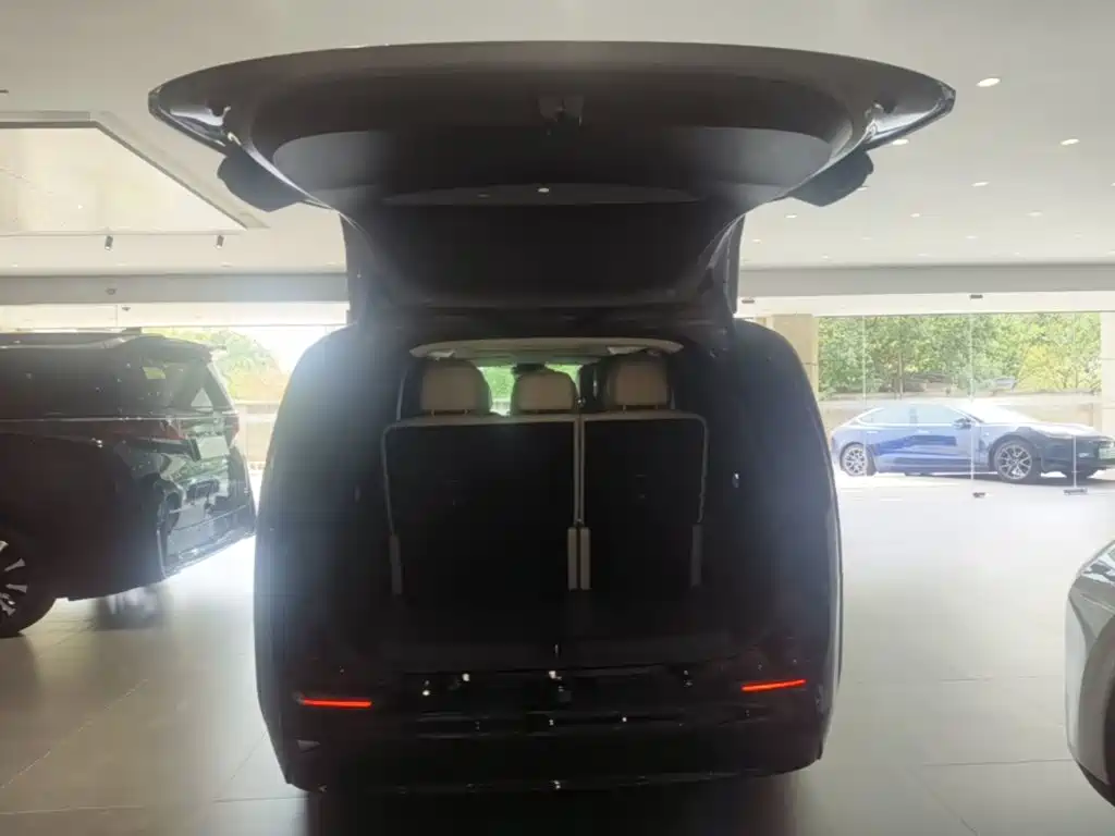 Li Auto MEGA 2024 2024 Ultra