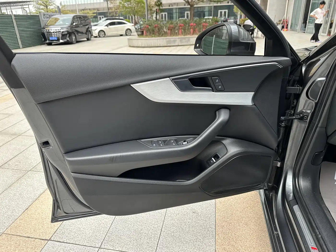 Audi A4L 2020 40 TFSI Luxury Dynamic фото 25