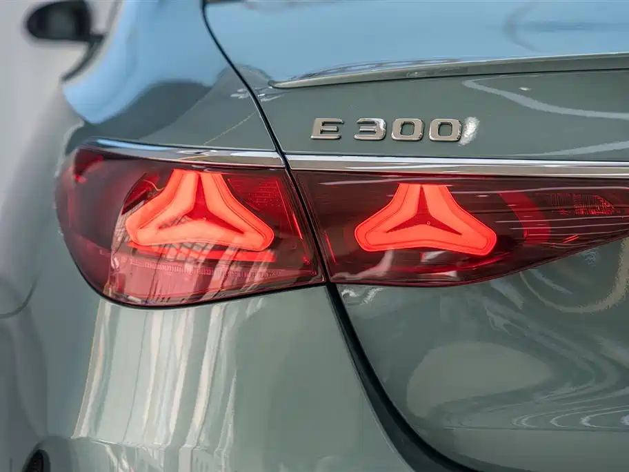 Mercedes-Benz E-Class (Import) 2024 E 300 Fashion Sport Edition фото 7
