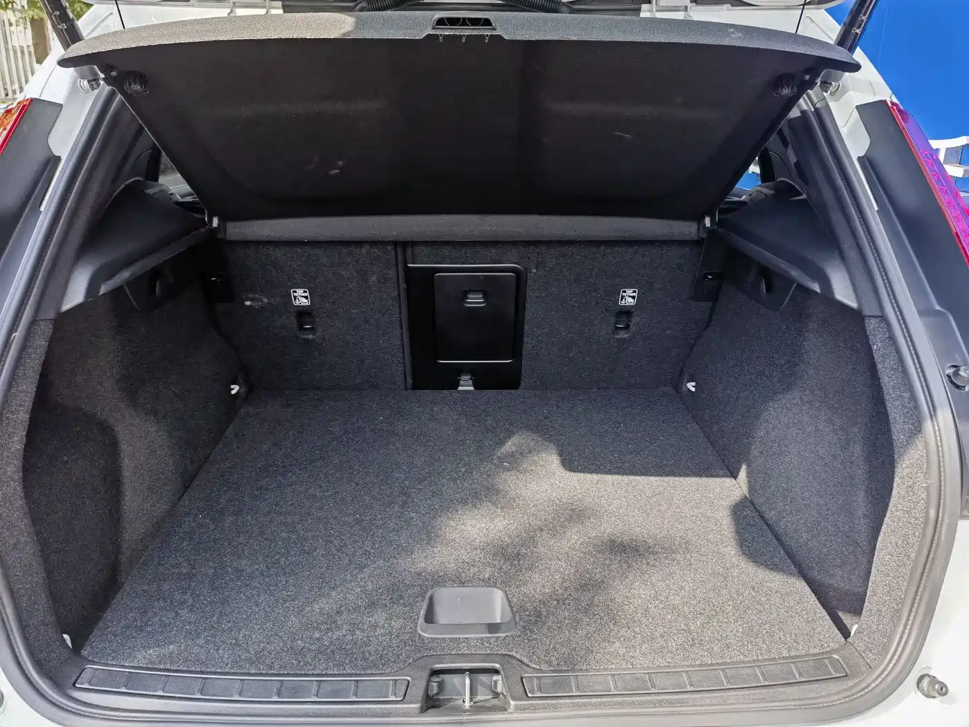 Volvo XC40 2024 2024 B3 Smart Elite Luxury Edition