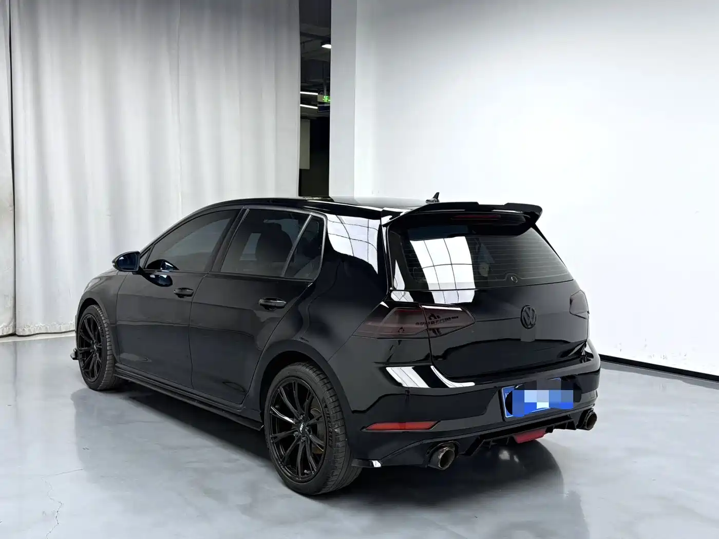 Volkswagen Golf 2020 Beloved Edition 280TSI DSG R-Line фото 3