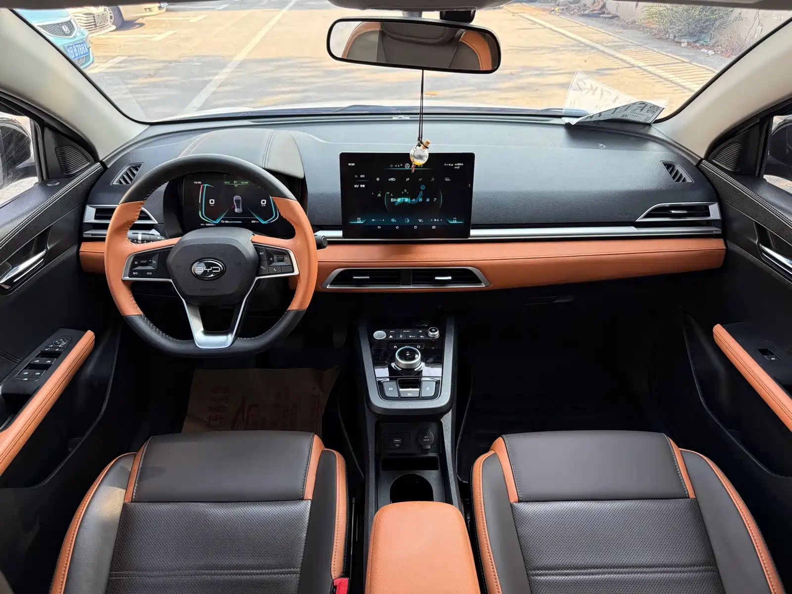 Фото 9 - BYD e2