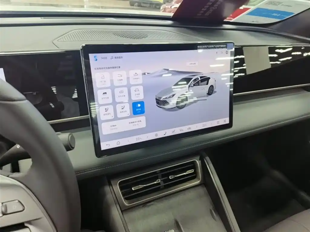 BYD Qin L 2025 DM-i Smart Drive Edition 120KM Surpassing фото 13