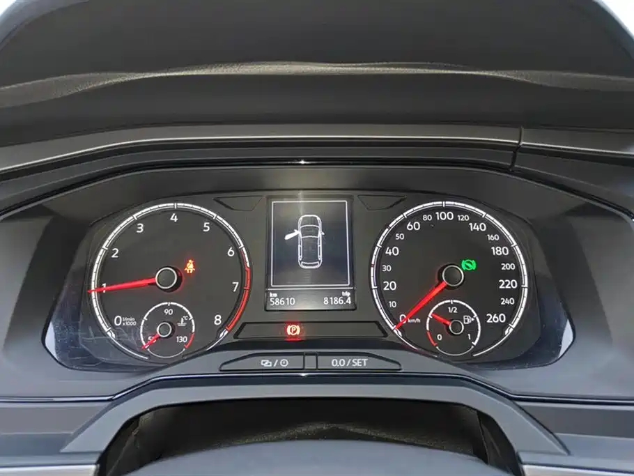 Volkswagen Polo 2019 Plus 1.5L Automatic Panorama Enjoyment Edition фото 14