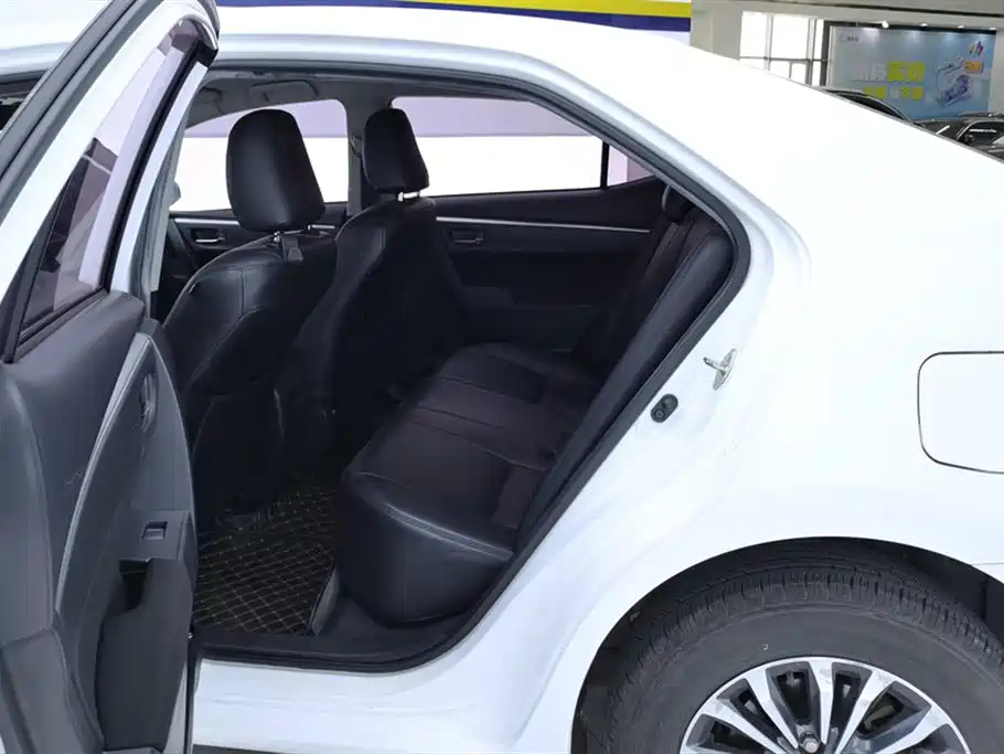 Toyota Corolla 2017 Facelift 1.2T S-CVT GL фото 11