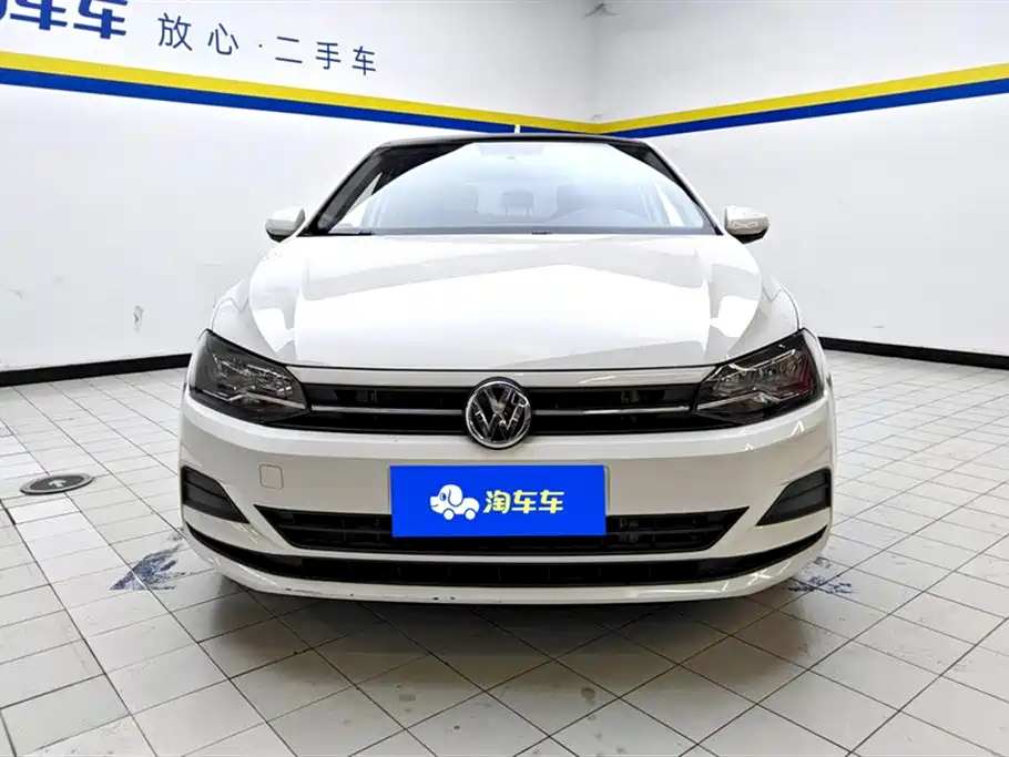 Volkswagen Polo 2019 Plus 1.5L Automatic Panorama Enjoyment Edition фото 2