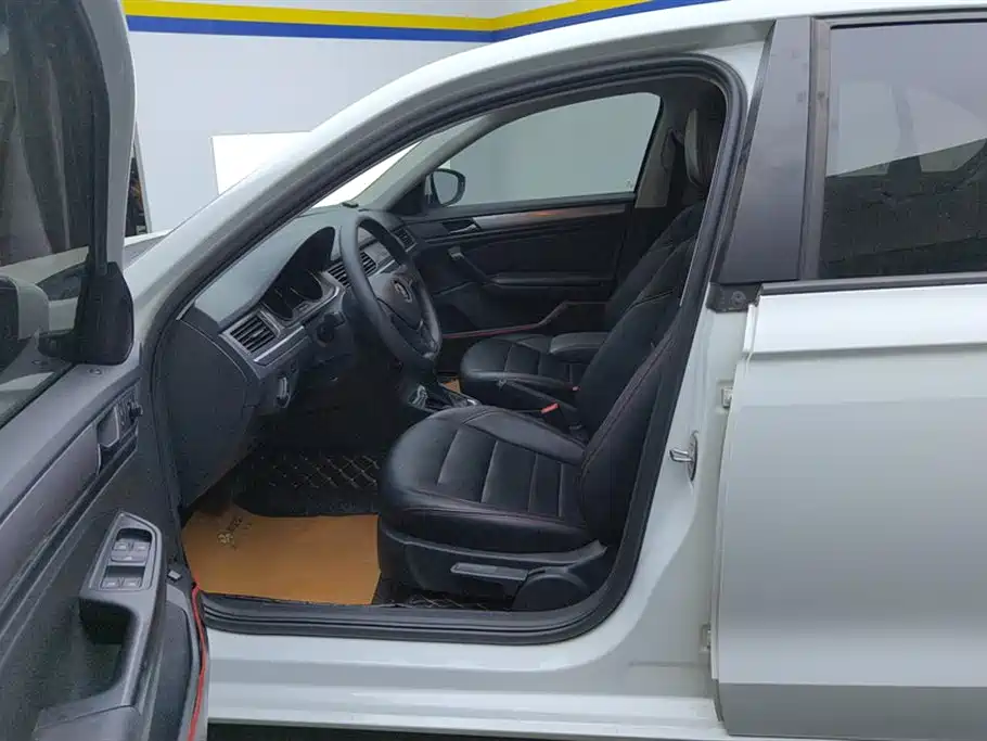 Volkswagen Bora 2018 1.5L Automatic Fashion фото 9