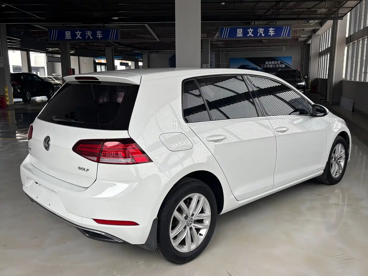 Volkswagen Golf 2018 1.6L Automatic Comfort фото 15