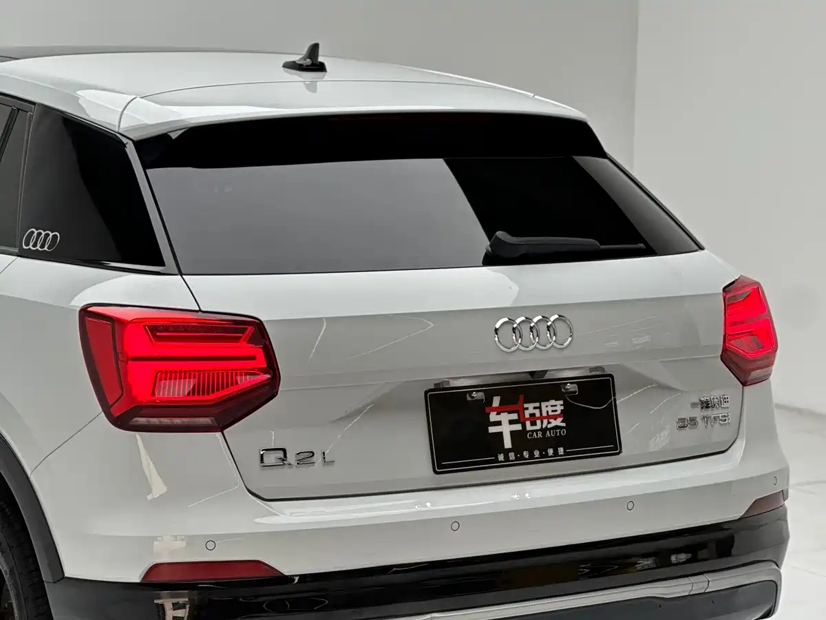 Audi Q2L 2020 35 TFSI Progressive Dynamic Model фото 12