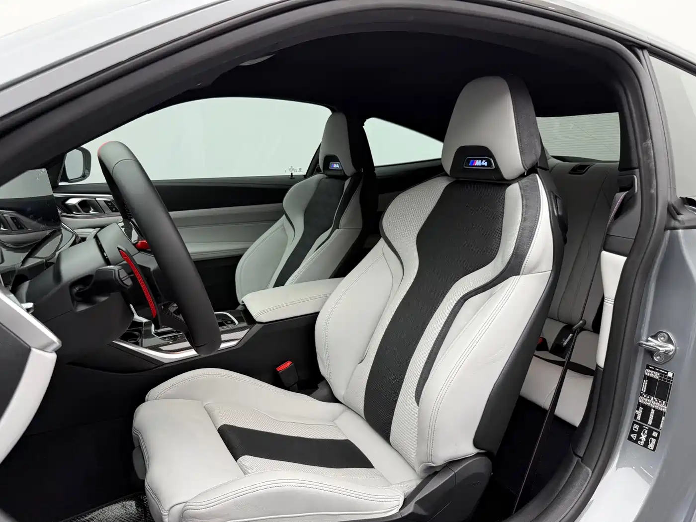 BMW M4 2024 BMW M4 Coupe M xDrive Competition фото 8