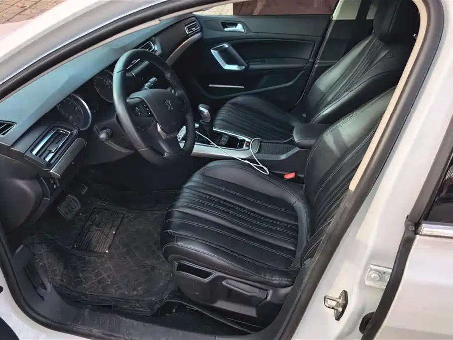 Peugeot 408 2020 360THP 10th Anniversary Premium Edition фото 9