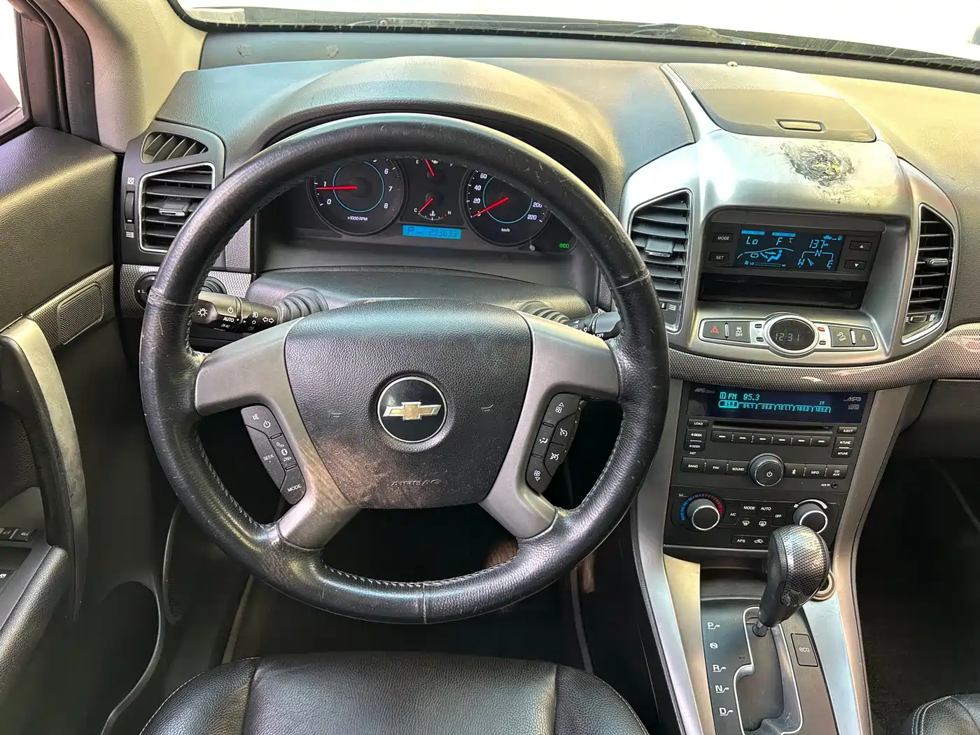 Chevrolet Captiva (Import) 2011 2.4 AT 7-Seater Luxury Edition фото 16